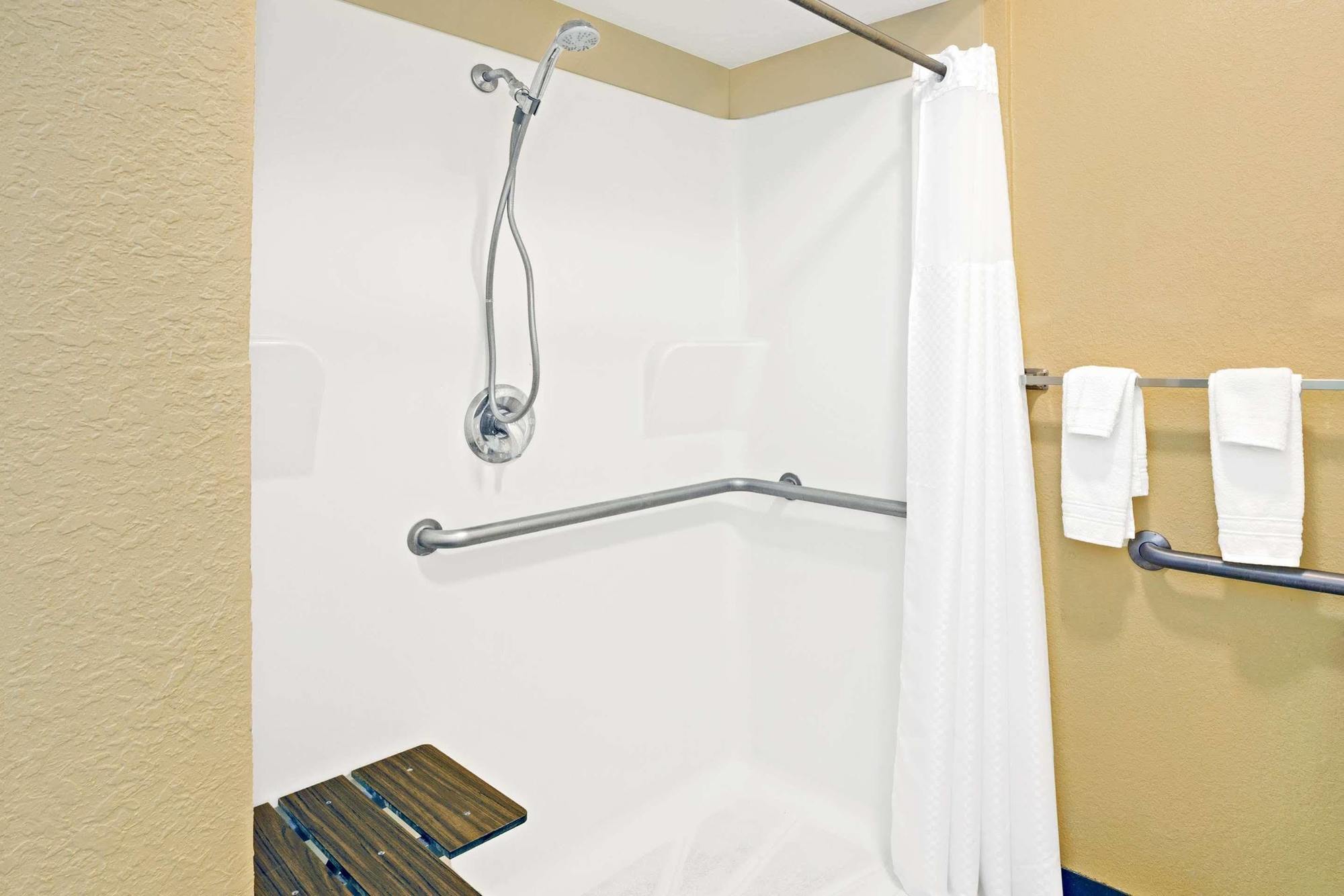 Days Inn By Wyndham Boerne Exterior photo